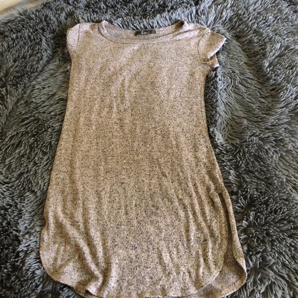 Long Shirt (beige) Juniors Size Small. never worn
